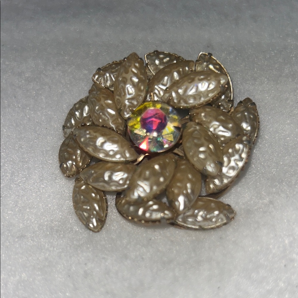 Vintage Elegant Floral Brooch with Multicolor Gem #1006